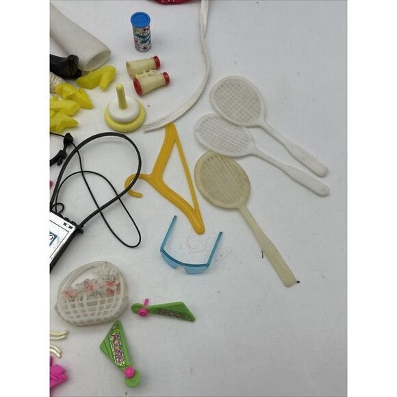 Vintage Barbie Mixed Shoes and Accessories - Picture 3 of 10